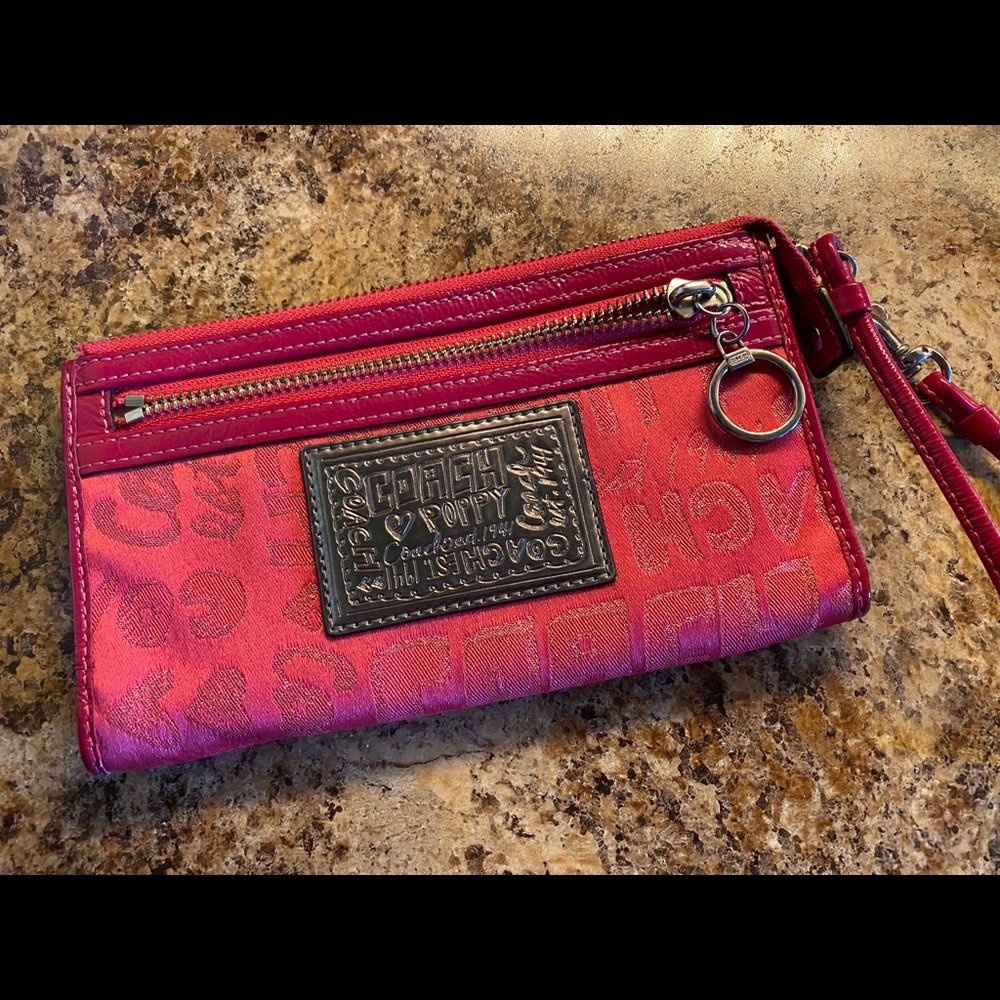 Coach poppy wristlet